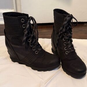 Sorel Black Lace-Up Women's wedge Boots